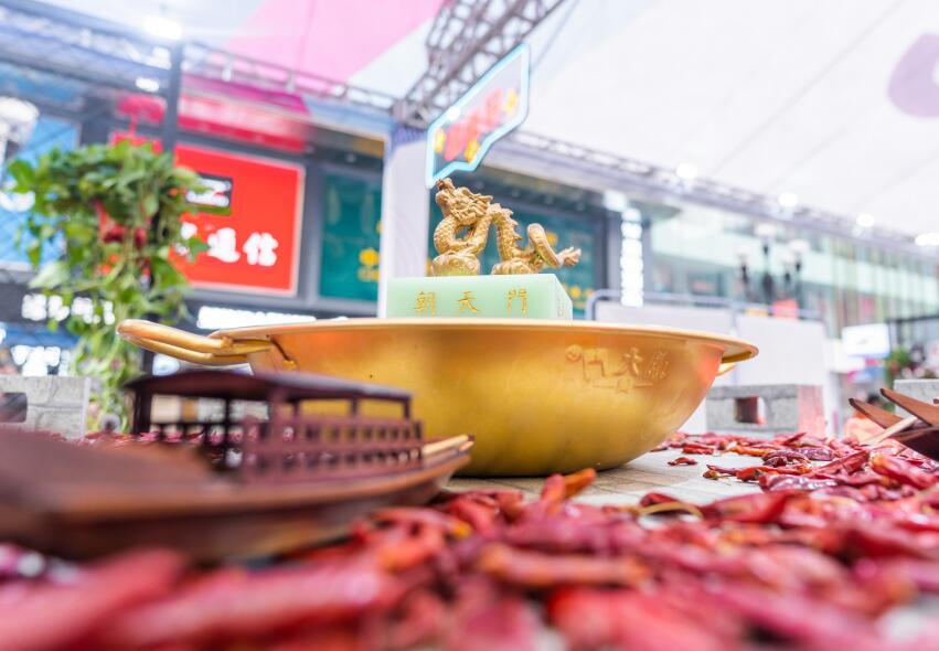 自貢開火鍋加盟店怎么樣？賺不賺錢？