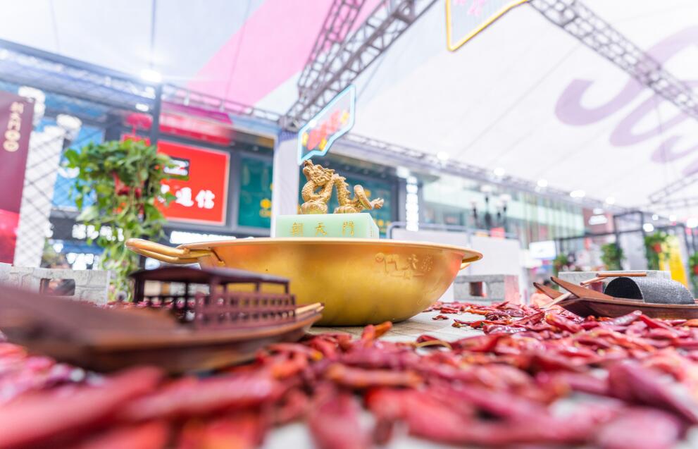 洪崖洞好吃的火鍋推薦，四川本地人都愛吃這家！