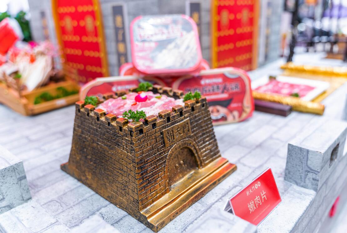 火鍋店如何打造讓顧客戀戀不忘的特色菜？