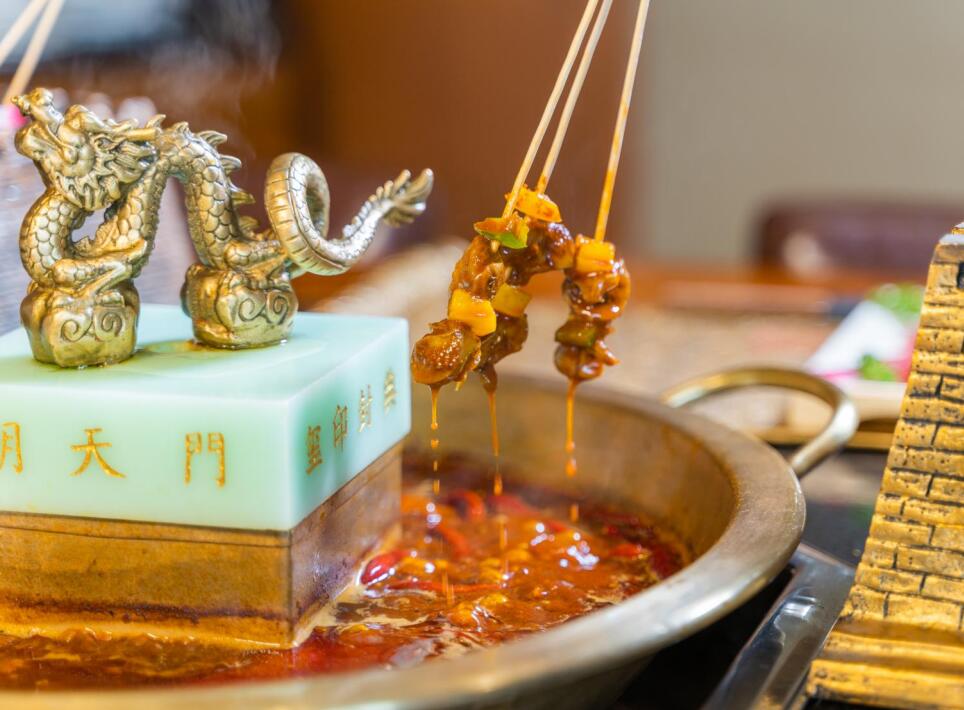 蓋州開(kāi)火鍋加盟店的門(mén)檻高嗎？