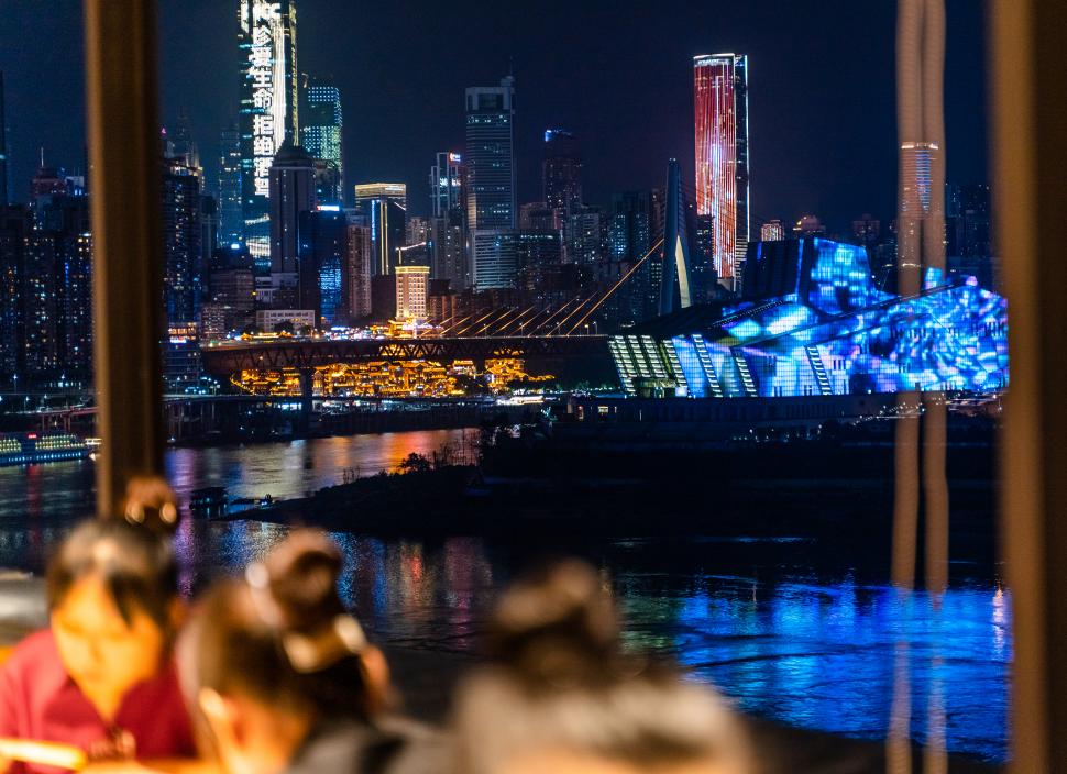 朝天門火鍋硬核防疫，多措并舉打造安心餐廳！