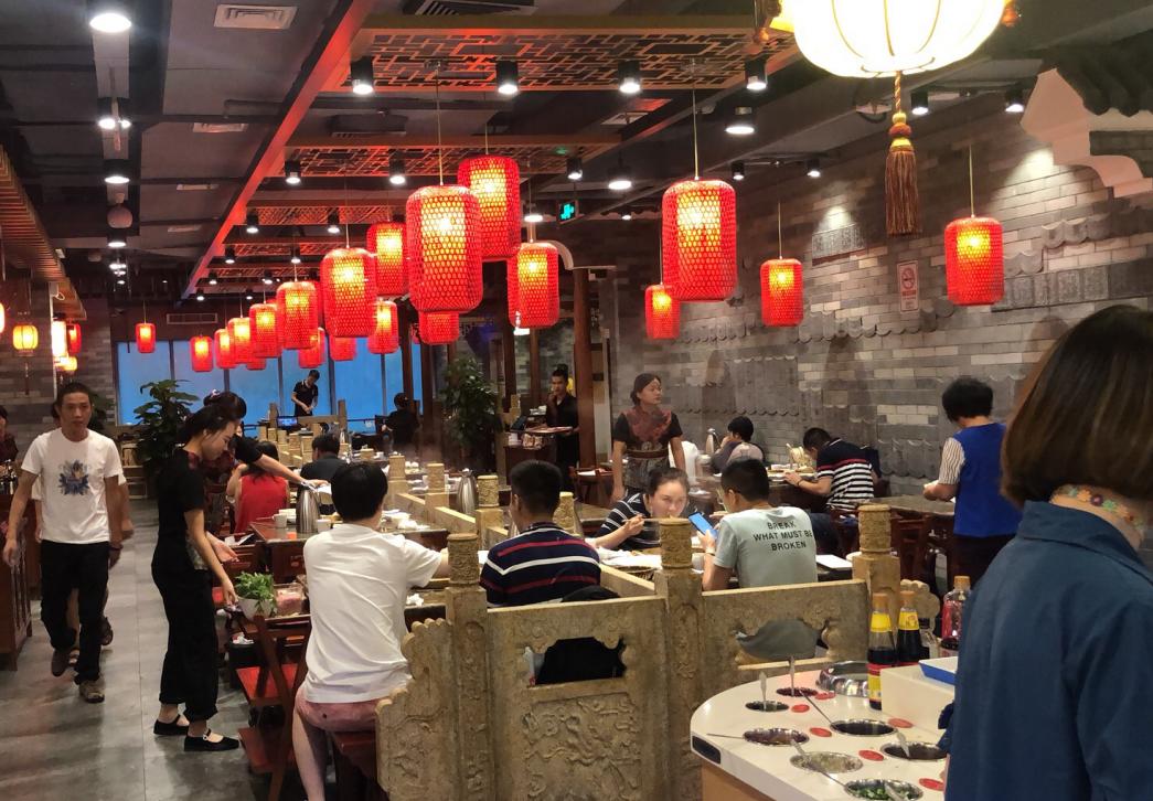 疫情期間門店生意冷清？看看這家火鍋店是怎么做的！