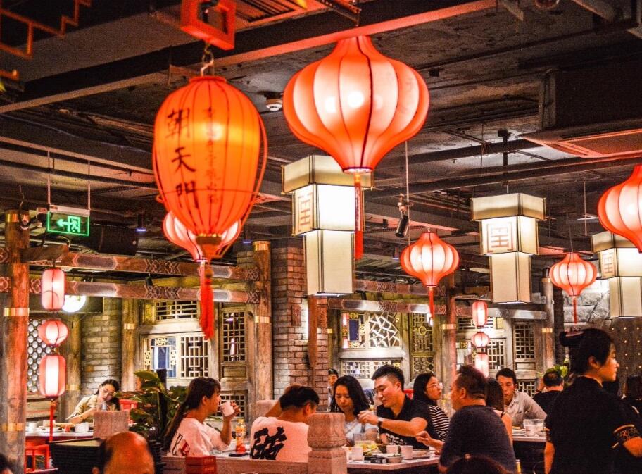 吃火鍋會讓人心情變好，原來是有科學依據的！