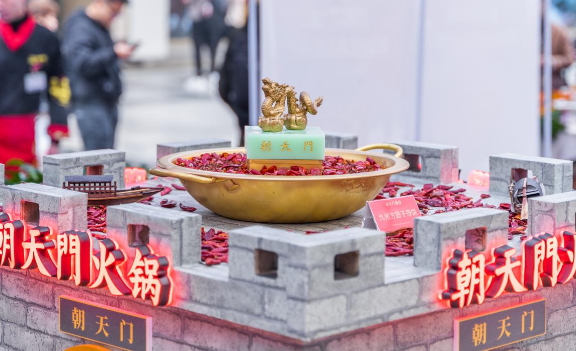 火鍋店特色菜品，大刀腰片，主打一個(gè)鮮！