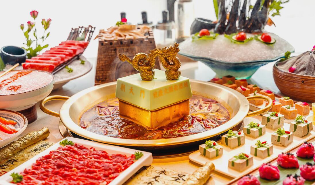 吃火鍋，除了毛肚鴨腸，記得定要試試肥腸！